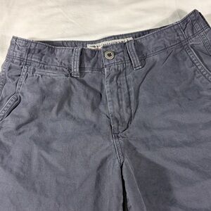 American Eagle mens navy blue Longboard flat front 11" chino shorts - size 32